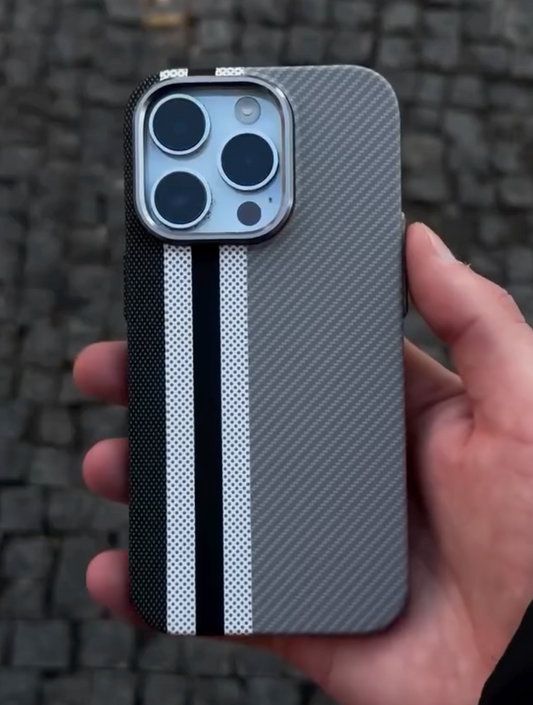 Fusion Wave Carbon Case